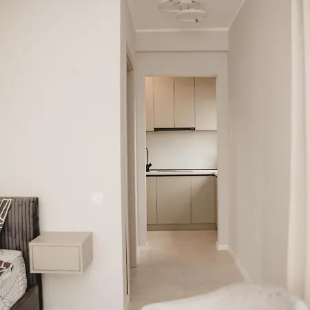 Apartment White House Iris Napoca - 2 - Parcare Gratuita, Self Check In 24h, Aeroport 15 Minute ! *