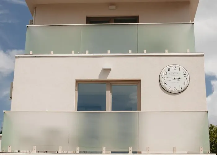 White House Iris Napoca - 2 - Parcare Gratuita, Self Check In 24h, Aeroport 15 Minute ! * Kaloşvar