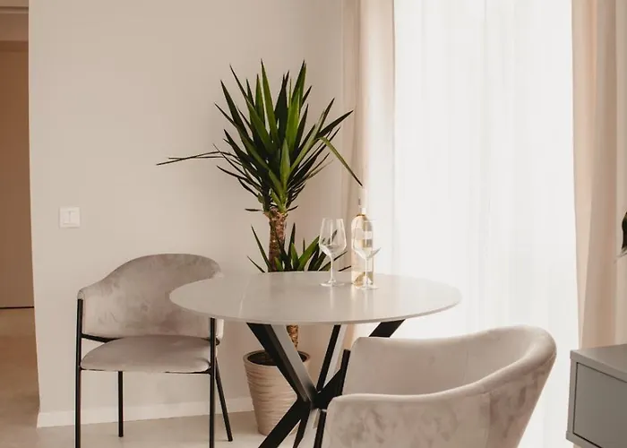 Daire White House Iris Napoca - 2 - Parcare Gratuita, Self Check In 24h, Aeroport 15 Minute ! Kaloşvar